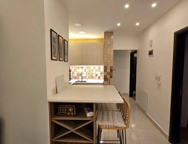 Sunny Weibdeh Apartment