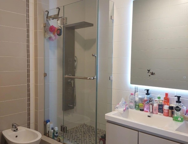 4-Bedrooms Apartment - 4th Circle,Amman