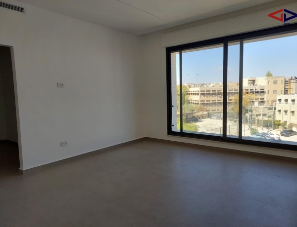 Luxury 3-Bedrooms Duplex Apartment with Roof - 4th Circle,Amman
