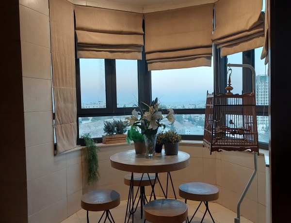 Luxury 4-Bedrooms Apartment with Spacious Balcony - 4th Circle, Amman