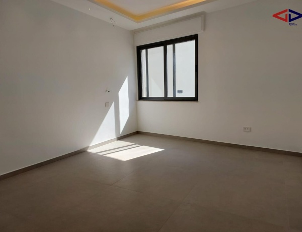 Luxury 3-Bedrooms Semi Ground Apartment with Garden - 4th Circle,Amman