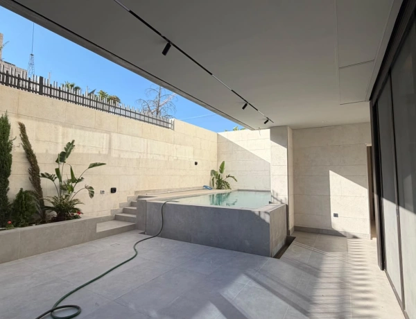 Spacious Four-Bedroom Apartment for sale in Abdoun, Amman