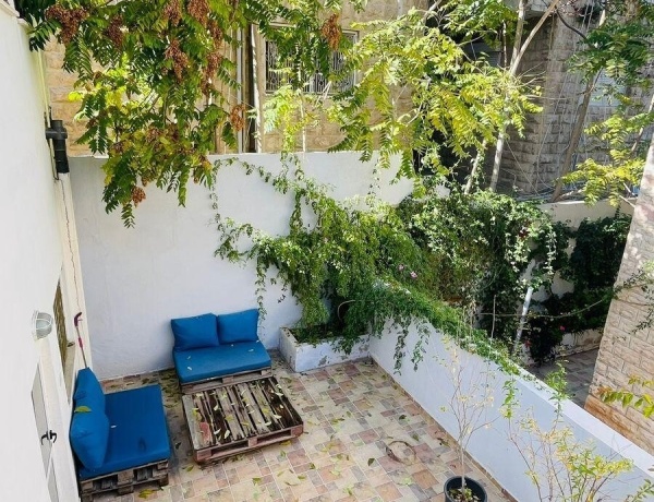 Cozy 1-Bedroom Apartment in Jabal Al Weibdeh | Prime Location & Urban Living