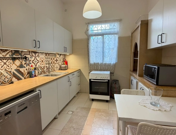 Charming 2-Bedroom Garden Apartment in Jabal Amman
