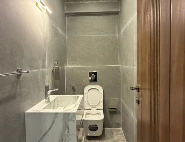 Duplex Apartment for Rent in Abdoun | 3 Bedrooms | 263 sqm | Roof & Terrace