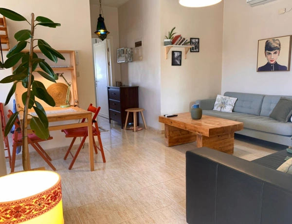 90 sqm 2-Bedroom Apartment with Rooftop Access & Beautiful Views