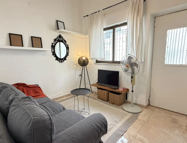 1-Bedroom Apartment for Rent in Jabal Al Weibdeh – 60 sqm