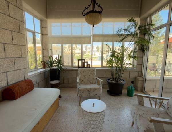 Spacious Apartment for Rent in Jabal Al Weibdeh – 3 Bedrooms, 2 Bathrooms, 2 Balconies, 150 sqm