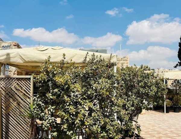 Cozy Furnished Apartment with Terrace – Jabal Al Lweibdeh, Amman