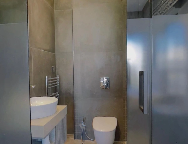 Luxury 4-Bedroom Duplex Roof Apartment for rent in Deir Ghbar, Amman