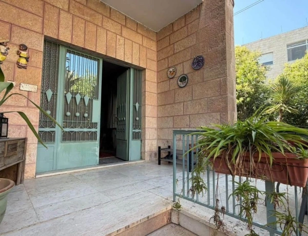 2-Bedroom Ground-Floor Apartment for Sale in Jabal Al Lweibdeh – Near Jordan National Gallery of Fine Arts