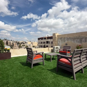 2-Bedroom Apartment for Rent in Jabal Al-Weibdeh, Amman – 150 SQM