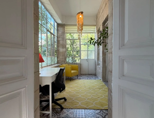 Charming 2-Bedroom Garden Apartment in Jabal Amman