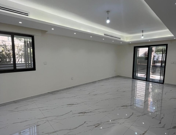 Luxury Renovated Villa for Sale Near US Embassy | 5 Bedrooms | 400 sqm