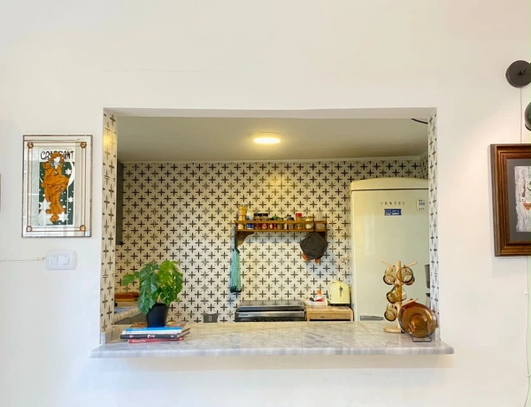 Furnished 3-Bedroom Apartment with Balconies for Rent in Rainbow Street, Jabal Amman