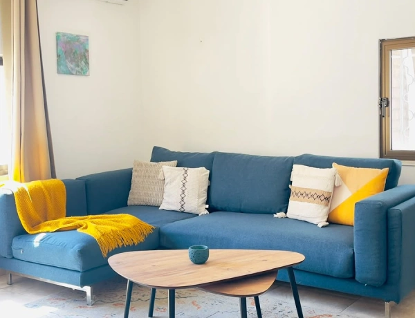 Modern 1-Bedroom Apartment with Private Terrace in Jabal Al Weibdeh