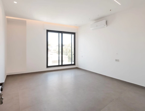 Luxury 3-Bedroom Semi-Furnished Apartment for Rent at 4th Circle, Amman