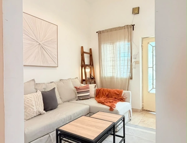 2-Bedroom Apartment for Rent in Jabal Al-Weibdeh, Amman | Spacious Terrace & 330 m² Total Area