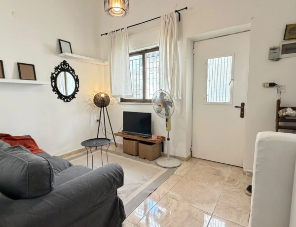 1-Bedroom Apartment for Rent in Jabal Al Weibdeh – 60 sqm