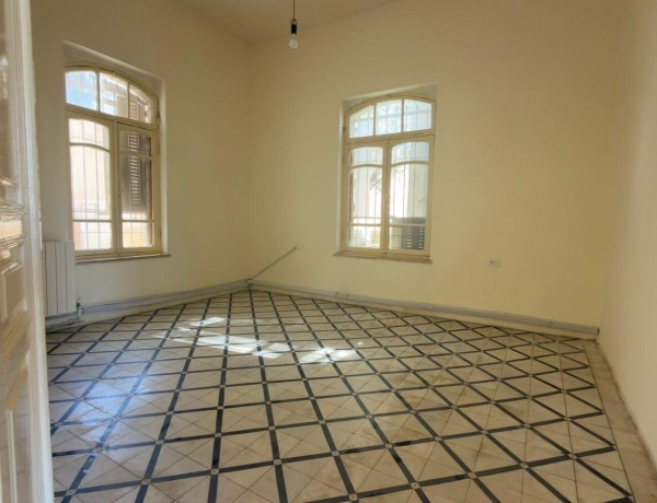 Unique Heritage Apartment with 3 Bedrooms, 2 Bathrooms & Terrace