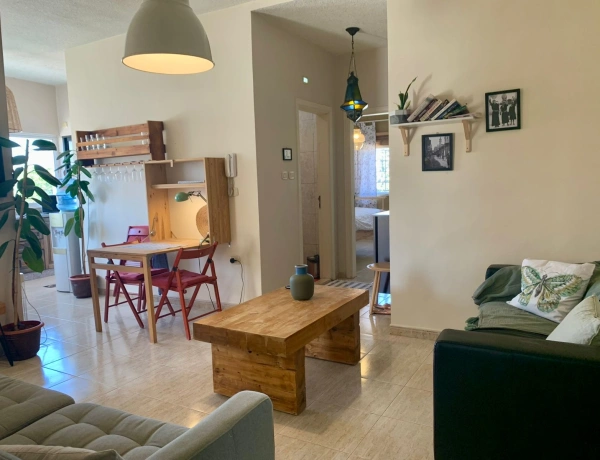 90 sqm 2-Bedroom Apartment with Rooftop Access & Beautiful Views