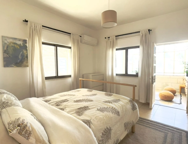 Modern 1-Bedroom Apartment with Private Terrace in Jabal Al Weibdeh