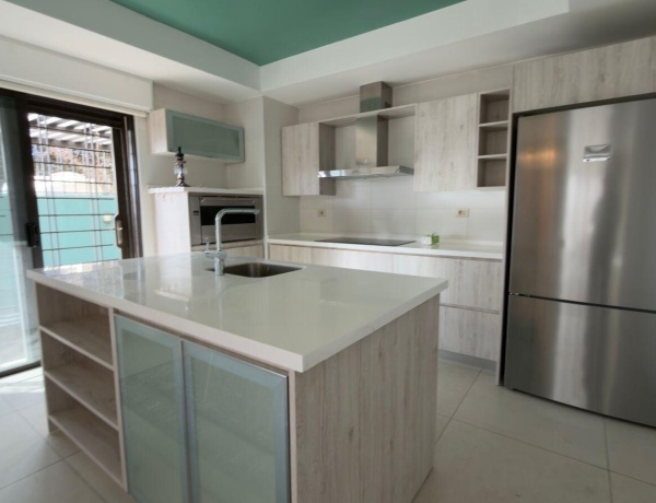 Luxury Apartment for Rent in Jabal Al Weibdeh – 3 Bedrooms, 3 Bathrooms with Private Terrace