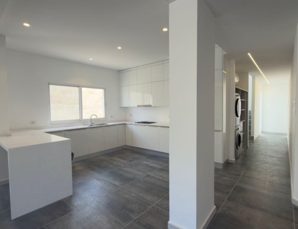 Luxury Duplex Rooftop Apartment for Rent in Jabal Al-Weibdeh – 3 Master Bedrooms, 190 sqm