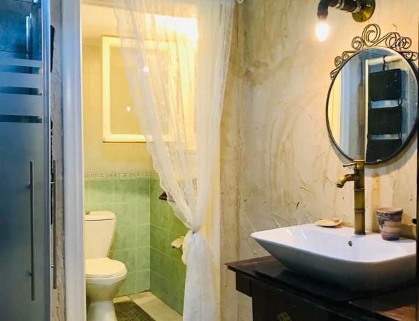 2-Bedroom Ground-Floor Apartment for Sale in Jabal Al Lweibdeh – Near Jordan National Gallery of Fine Arts