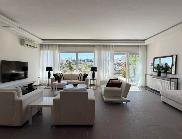 2-Bedroom Apartment for Rent in Jabal Al Lweibdeh, Amman | 160 sqm