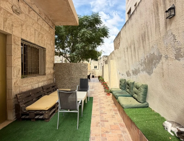 1-Bedroom Apartment for Rent in Jabal Al Weibdeh – 60 sqm