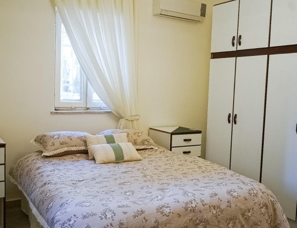 Luxurious 2-Bedroom Apartment with Garden | Modern & Elegant Living