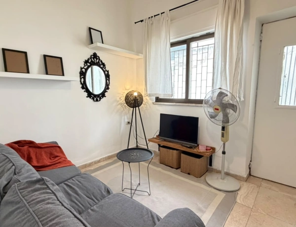 1-Bedroom Apartment for Rent in Jabal Al Weibdeh – 60 sqm