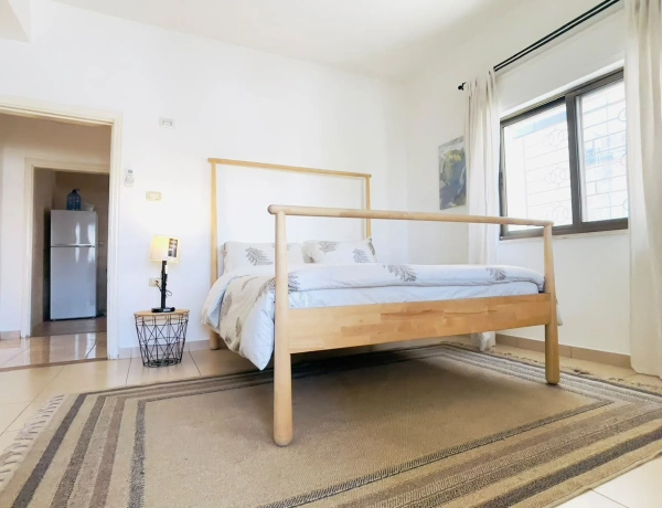 Modern 1-Bedroom Apartment with Private Terrace in Jabal Al Weibdeh