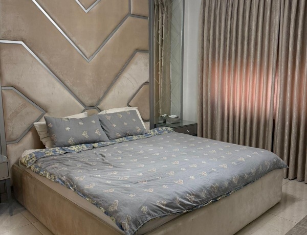 Spacious Apartment for Sale in Deir Ghbar – 193 sqm
