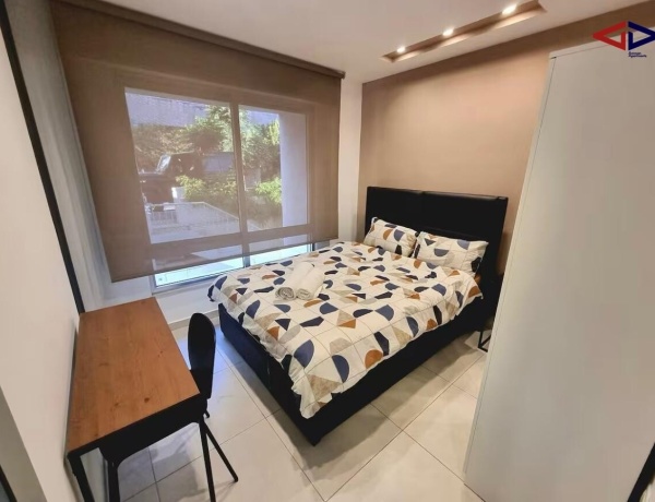 Studio with Front Patio @ No7 Boutique Apartments
