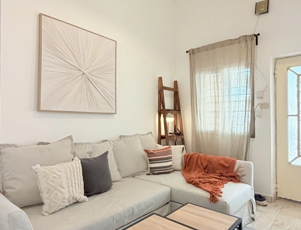 2-Bedroom Apartment for Rent in Jabal Al-Weibdeh, Amman | Spacious Terrace & 330 m² Total Area