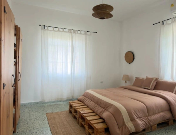 Charming 2-Bedroom Apartment for rent in Jabal Al Weibdeh | Prime Location in Amman