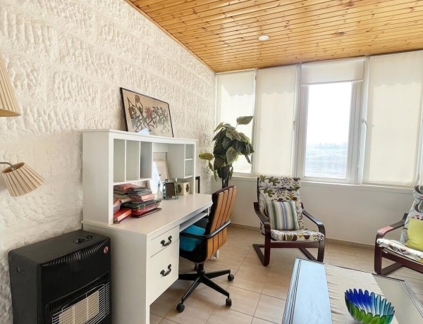 Rooftop 1-Bedroom Apartment for Rent in Abdoun with Large Balcony – Walk to Cafés & Shops