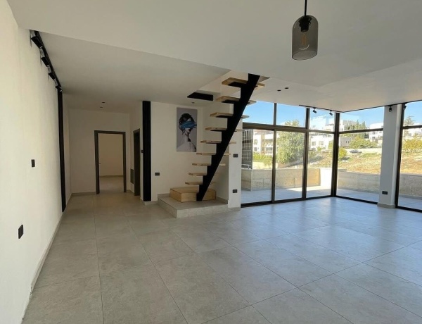 Rooftop 2-Bedroom Apartment in Abdoun – Amman