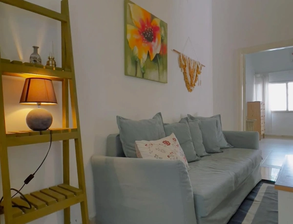Cozy 1-Bedroom Apartment with Terrace in Jabal Al Weibdeh