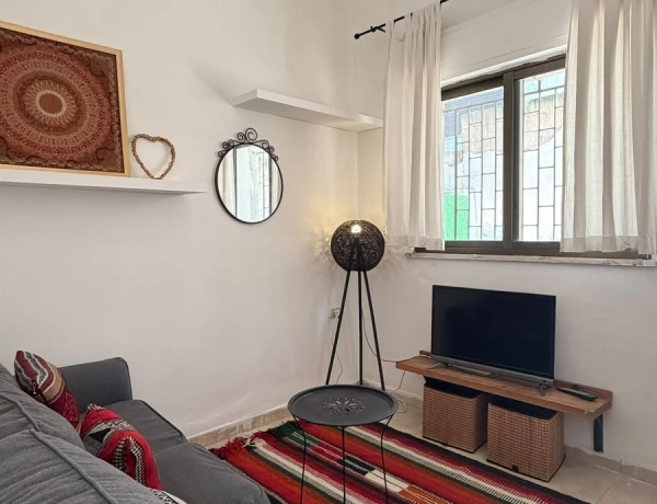 Apartment for Rent in Jabal Al Lweibdeh | 1 Bedroom | 60 sqm
