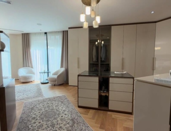 Luxury Ground Floor Apartment for Sale in Abdoun with Private Garden – Super Deluxe Finishing