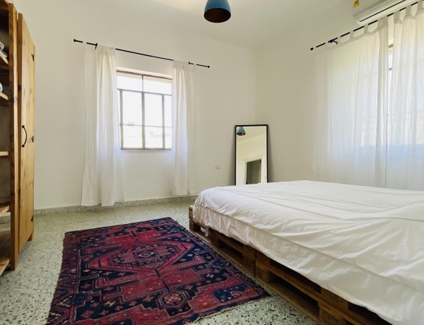 Charming Balcony Apartment in Jabal Al Weibdeh – Prime Location Near Paris Square