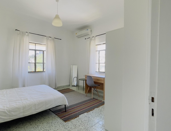 Charming Balcony Apartment in Jabal Al Weibdeh – Prime Location Near Paris Square