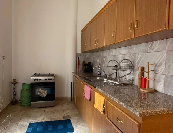 Cozy 1-Bedroom Apartment with Terrace in Jabal Al Weibdeh