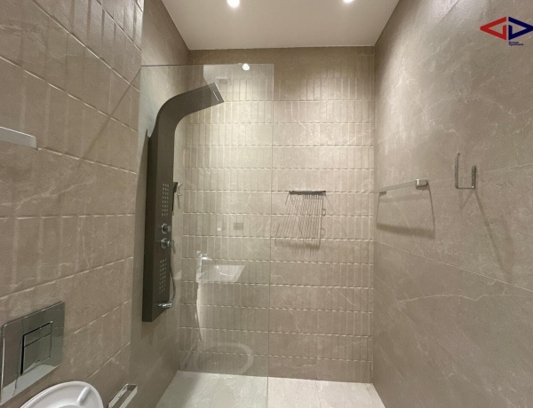 Spacious 2-Bedroom Apartment for Rent in Deir Ghbar – Ground Floor with Terrace, Parking & Elevator