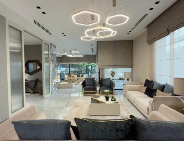 Luxury Ground Floor Apartment for Sale in Abdoun with Private Garden – Super Deluxe Finishing